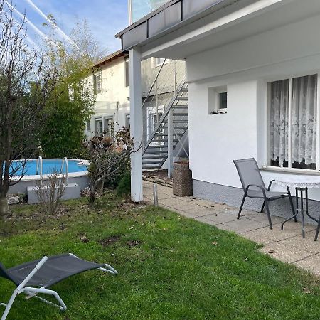 Cheap Outlet Center Apartment With Pool Parndorf Bagian luar foto