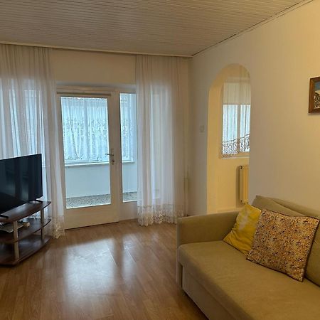 Cheap Outlet Center Apartment With Pool Parndorf Bagian luar foto