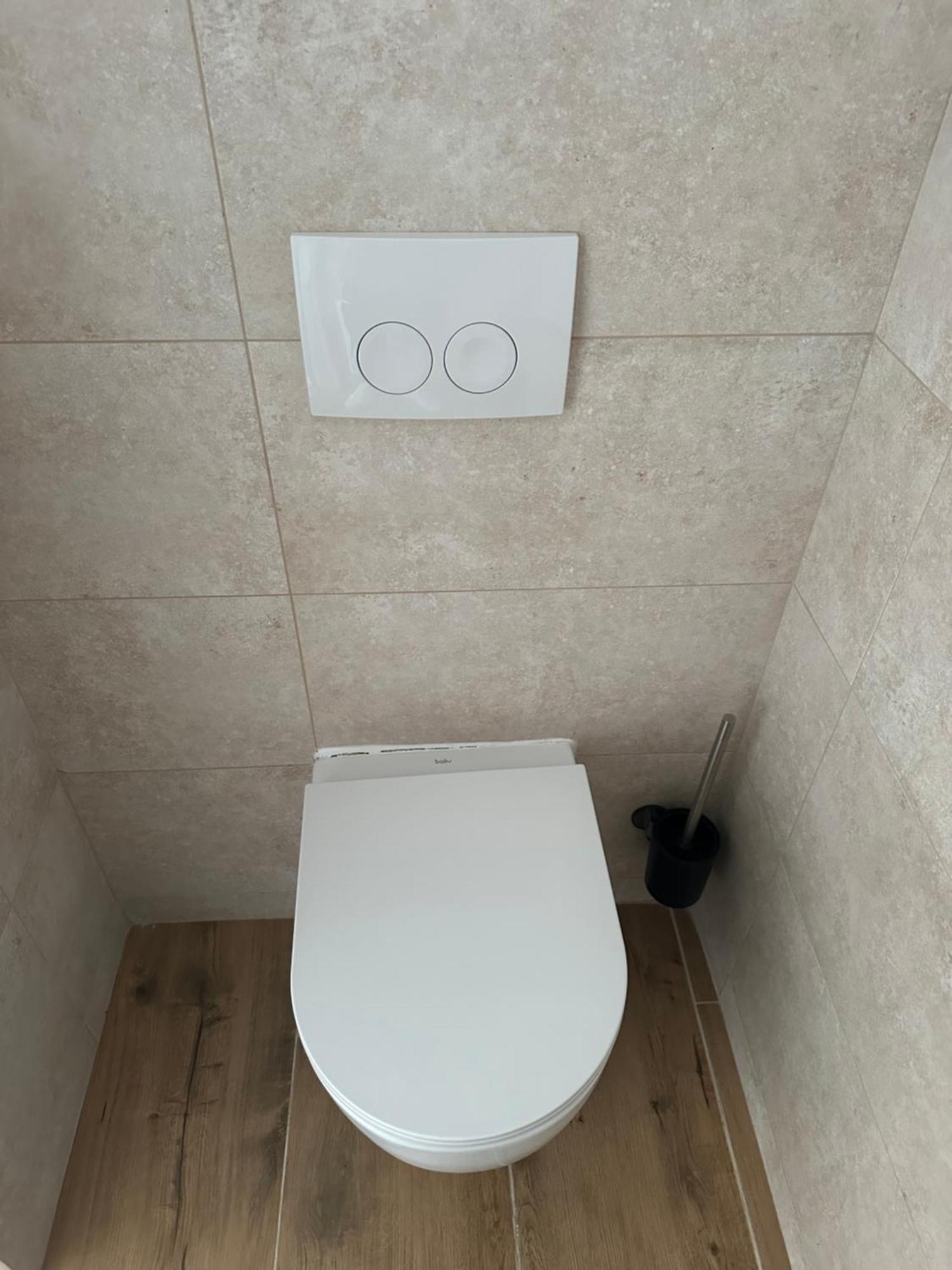 Cheap Outlet Center Apartment With Pool Parndorf Bagian luar foto